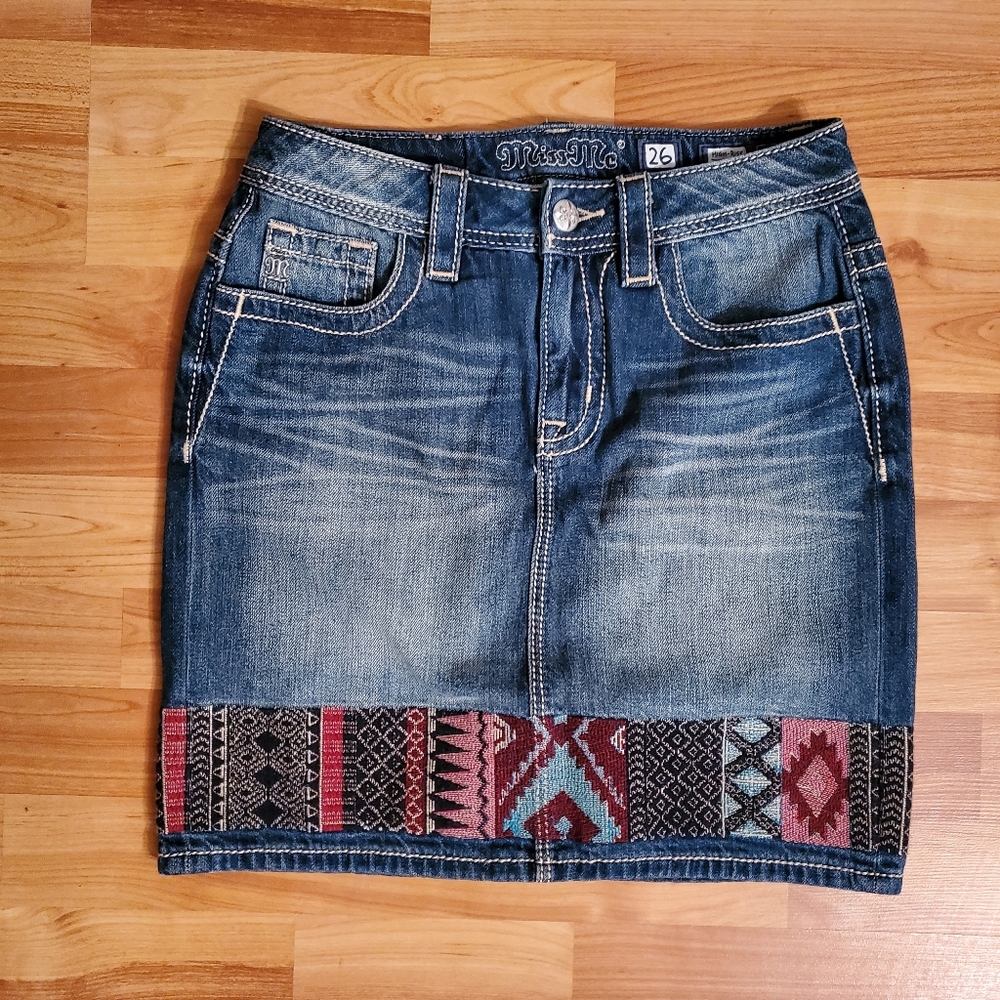 Miss Me Embroidered Skirt Size 26